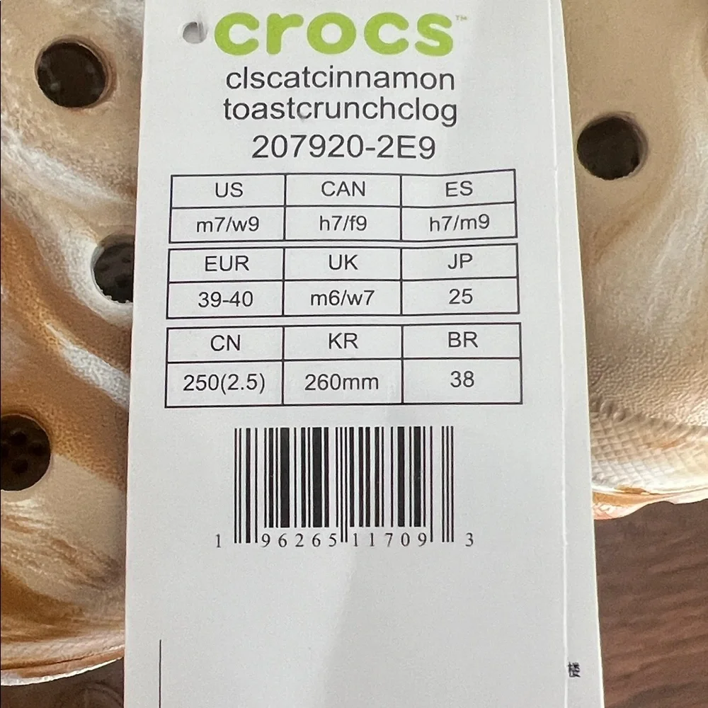 CROCS adult men’s7/woman's9 Tan and Blue NIB NWT Cinnamon Toast Crunch Slippers - Picture 2 of 10